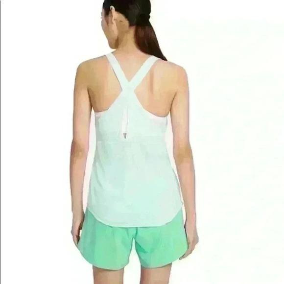 Nike Women's Plus Size Breathe Cool Tank Top Barely GreenReflective (1X) - Picture 2 of 3